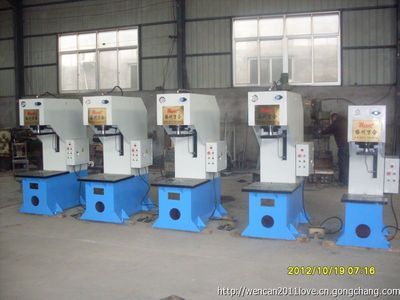 液壓機(jī) 滕州液壓機(jī) 壓力機(jī) 油壓機(jī) 單柱液壓機(jī)_機(jī)械及行業(yè)設(shè)備_世界工廠網(wǎng)